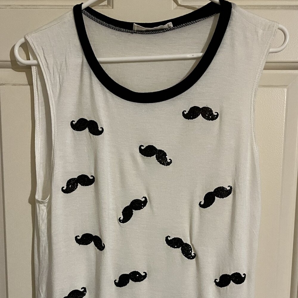 Mid 2000's Mustache Sleeveless Top Size M